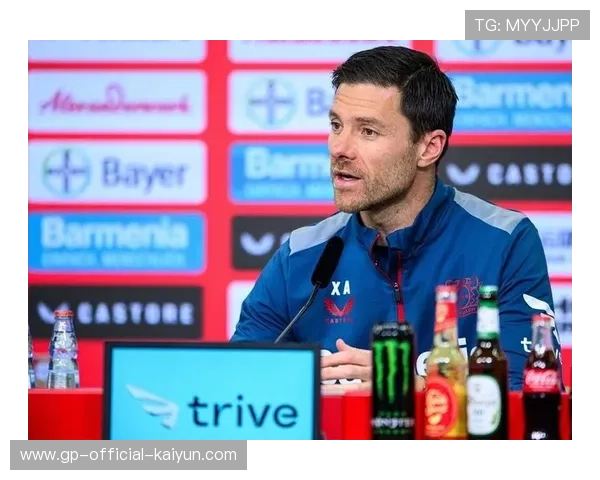 勒沃库森禁区前沿持续试探